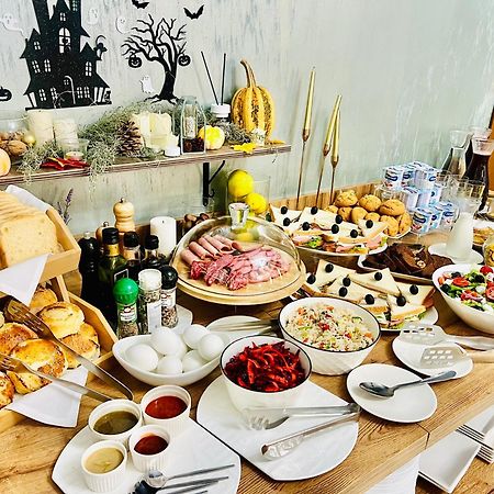 Dadiani Inn Zugdidi Dış mekan fotoğraf